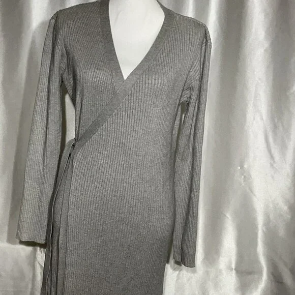 WAYF Ribbed Knit Gray Wrap Midi Dress size LWith Long Sleeves & Adjustable Tie B - Picture 3 of 9
